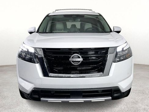 Certified 2025 Nissan Pathfinder SL image 5
