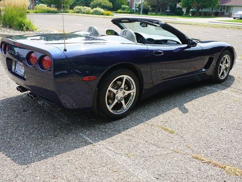 Used 2000 Chevrolet Corvette Convertible RWD image 11