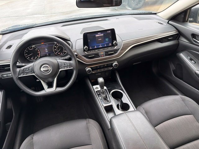 Used 2024 Nissan Altima 2.5 SV FWD image 18