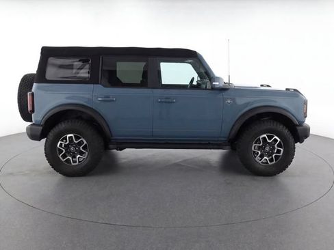 Used 2023 Ford Bronco Outer Banks w/ Sasquatch Package AWD/4WD image 8