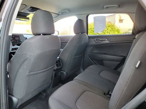 Certified 2025 Kia Sportage LX FWD image 16