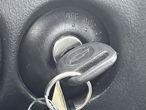 Used 2000 Chevrolet Corvette Coupe w/ Memory Pkg RWD image 27