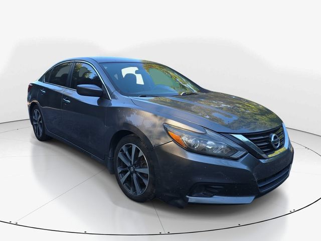 Used 2016 Nissan Altima 2.5 SR FWD image 4