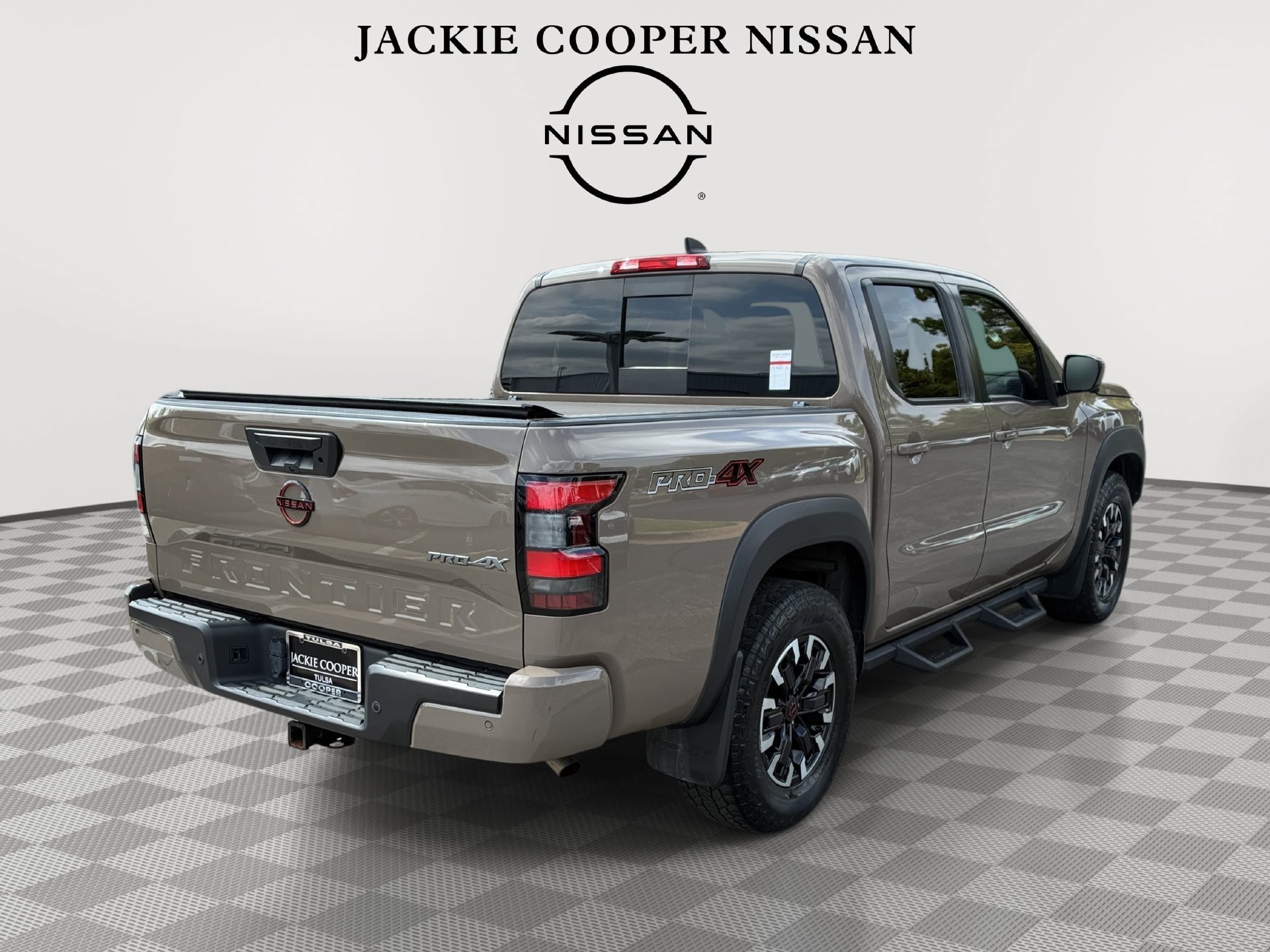 Used 2023 Nissan Frontier PRO-4X w/ Pro Convenience Package AWD/4WD image 5