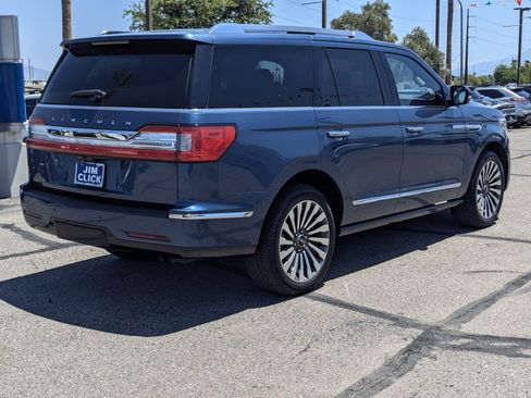 Used 2019 Lincoln Navigator Reserve AWD/4WD image 2