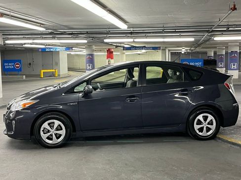 Used 2015 Toyota Prius Four image 30