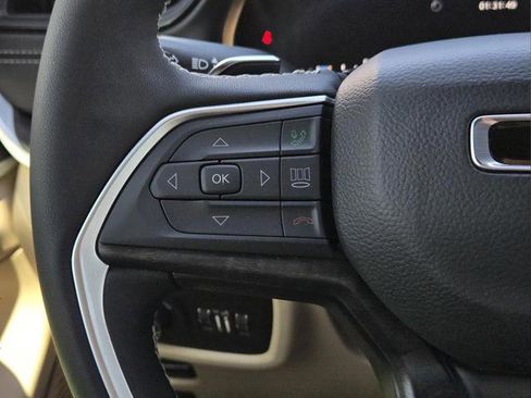 New 2026 Jeep Grand Cherokee Limited AWD/4WD image 11