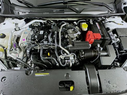 Used 2025 Nissan Sentra SR image 6