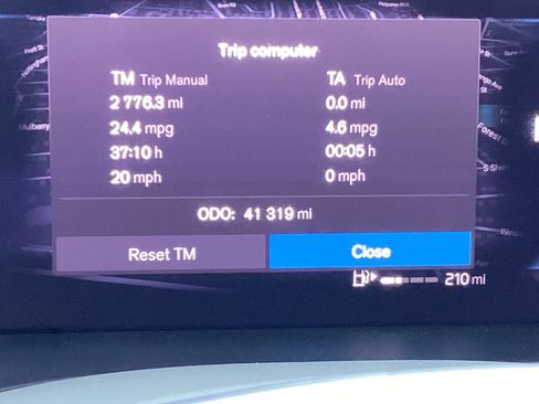 Certified 2022 Volvo XC60 B5 Momentum w/ Climate Package image 22