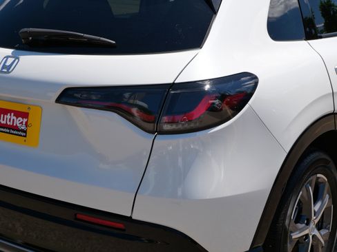 Used 2024 Honda HR-V EX-L image 17