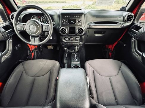 Used 2013 Jeep Wrangler Unlimited Sport image 11