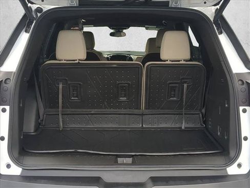 Certified 2023 Chevrolet Traverse LT FWD image 6