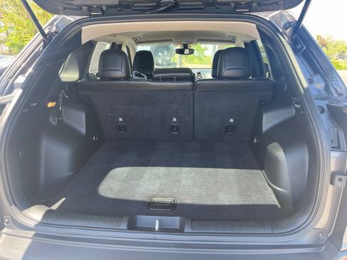 Used 2020 Jeep Cherokee Trailhawk AWD/4WD image 12
