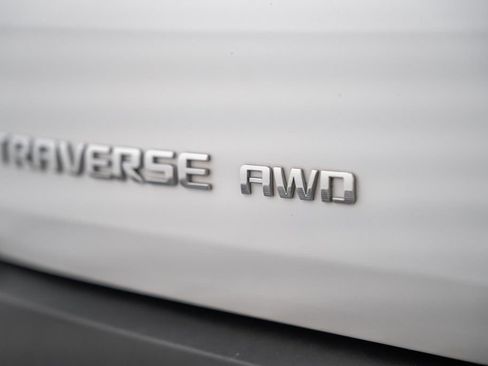 Used 2023 Chevrolet Traverse LT AWD/4WD image 10