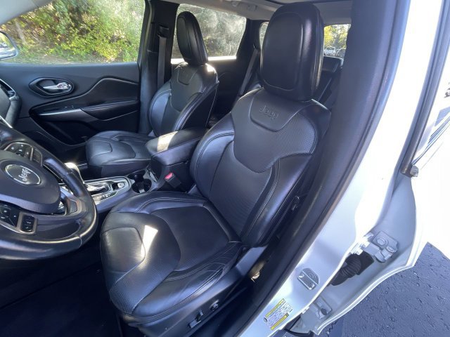 Used 2019 Jeep Cherokee Limited AWD/4WD image 20