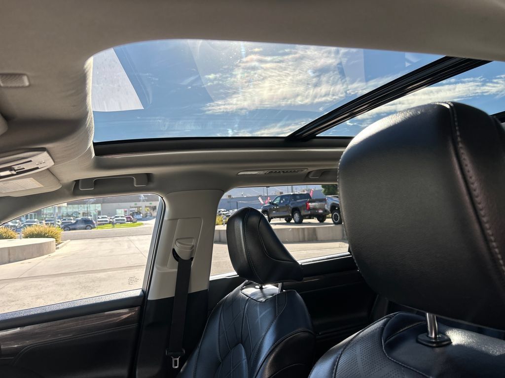 Used 2022 Toyota Highlander Platinum AWD/4WD image 25