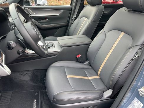 Certified 2025 MAZDA CX-70 Plug-In Hybrid w/ Premium Plus AWD/4WD image 8