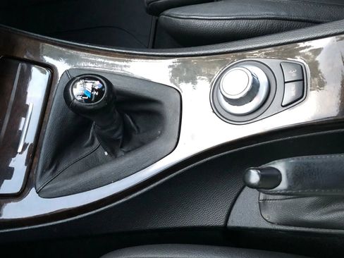 Used 2006 BMW 330i Sedan RWD image 22