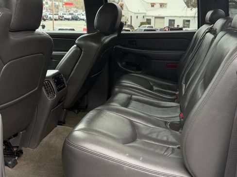 Used 2005 Chevrolet Silverado 2500 LT w/ Heavy-Duty Power Package image 19