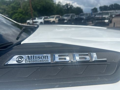Used 2025 Chevrolet Silverado 2500 W/T RWD image 5