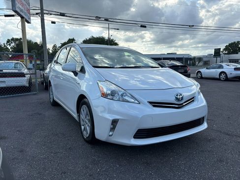 Used 2012 Toyota Prius V Three FWD image 3