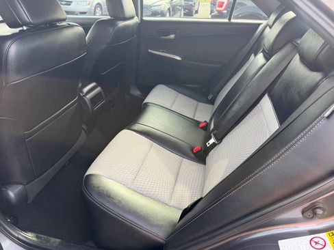 Used 2013 Toyota Camry SE FWD image 14