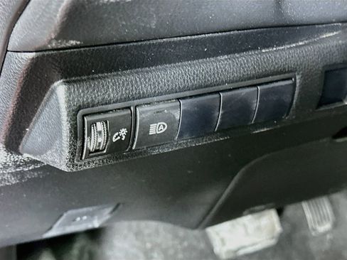 Used 2021 Toyota Corolla LE FWD image 16