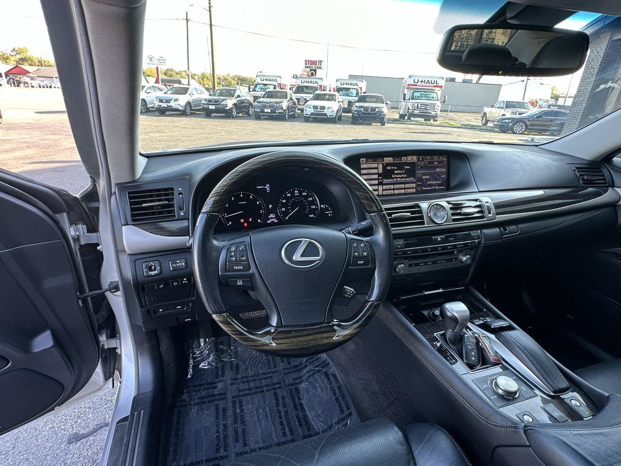 Used 2013 Lexus LS 460 AWD w/ Comfort Pkg image 22