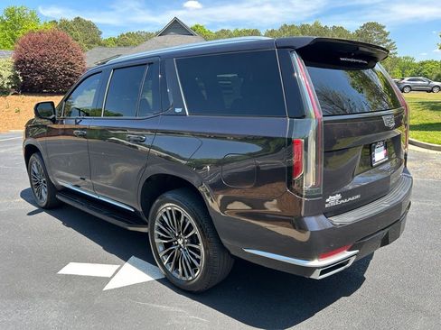 Used 2022 Cadillac Escalade Premium Luxury w/ LPO, Illumination Package AWD/4WD image 23