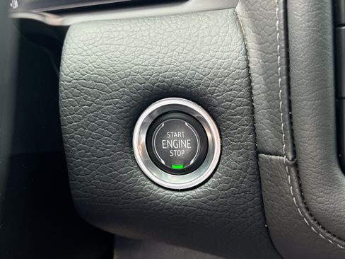 Used 2023 GMC Yukon Denali RWD image 20
