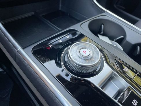 New 2026 Kia Carnival EX image 47