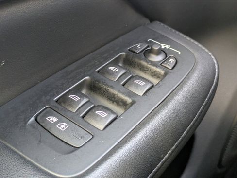 Used 2024 Volvo S60 B5 Plus image 27