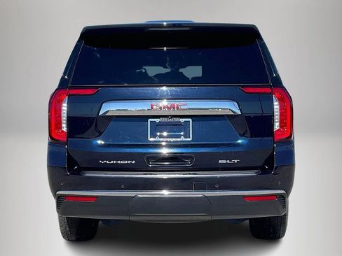 Used 2022 GMC Yukon XL SLT w/ SLT Premium Package image 6