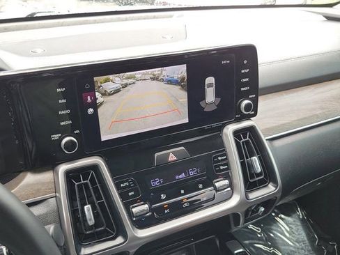 Used 2023 Kia Sorento EX w/ Panoramic Sunroof Package FWD image 24