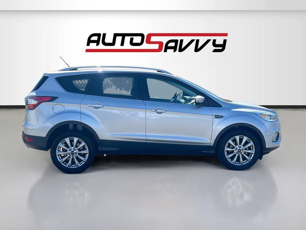 Used 2017 Ford Escape Titanium FWD image 8