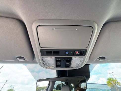 Used 2019 Honda Pilot Touring image 37