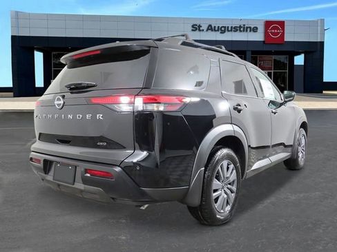 New 2026 Nissan Pathfinder SV image 5