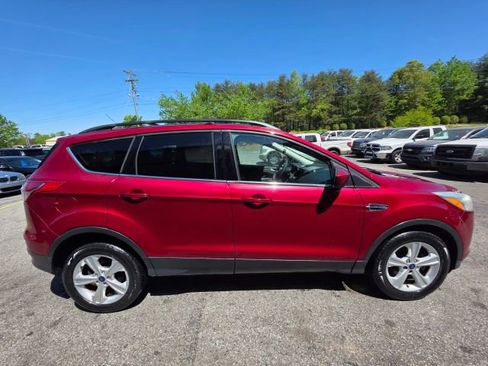 Used 2015 Ford Escape SE w/ Equipment Group 201A AWD/4WD image 4