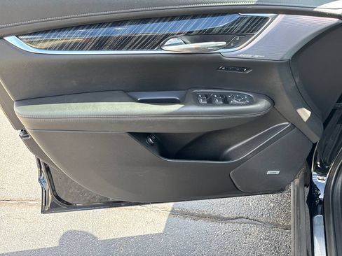 Certified 2023 Cadillac XT6 Premium Luxury AWD/4WD image 28