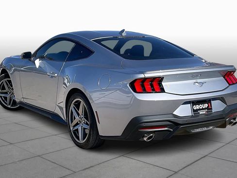 Used 2025 Ford Mustang Premium image 11