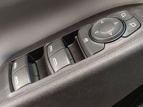 Used 2019 Chevrolet Equinox Premier image 27