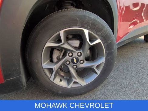 Used 2024 Chevrolet Trax LT w/ Driver Confidence Package FWD image 8