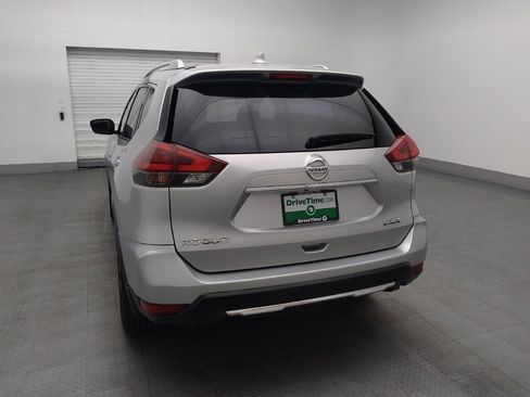 Used 2020 Nissan Rogue S w/ Special Edition Package FWD image 6