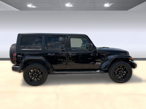 Used 2023 Jeep Wrangler Unlimited Sahara AWD/4WD image 8