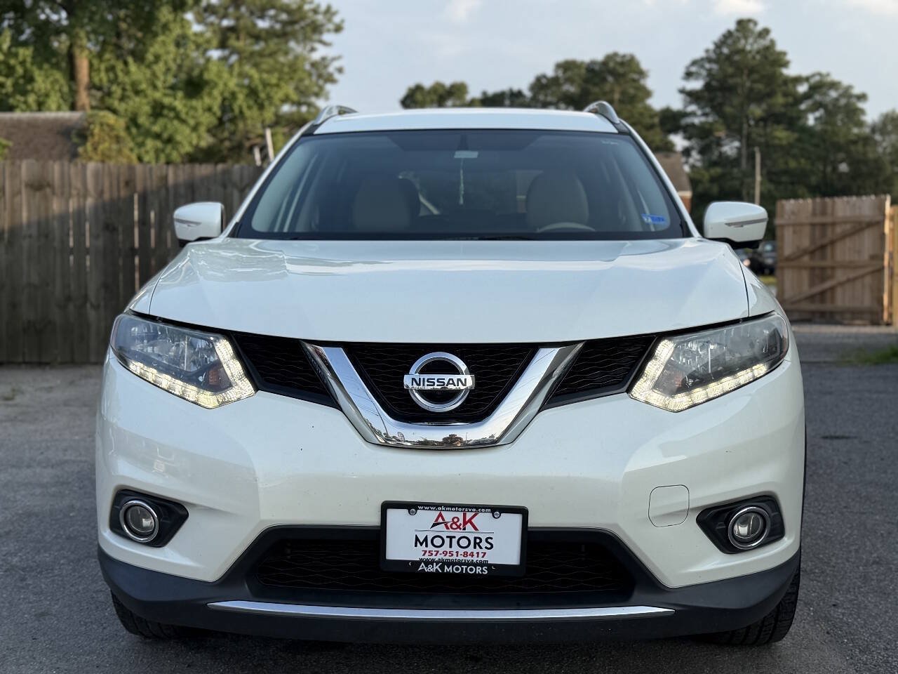 Used 2015 Nissan Rogue SL AWD/4WD image 3