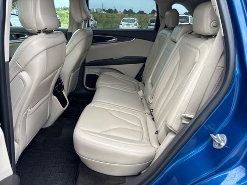 Used 2020 Lincoln Nautilus Reserve FWD image 20