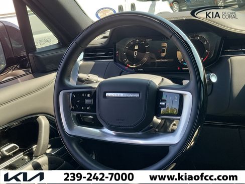 Used 2025 Land Rover Range Rover SE AWD/4WD image 20