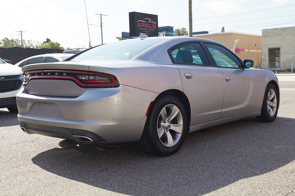 Used 2017 Dodge Charger SXT RWD image 6