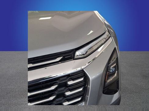 Used 2025 Chevrolet Equinox LT FWD image 6