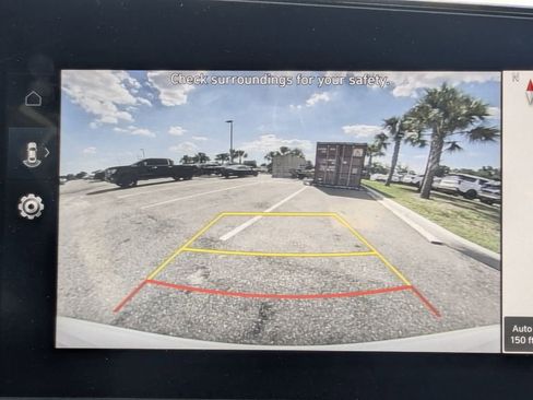 Used 2025 Hyundai Elantra SEL FWD image 24